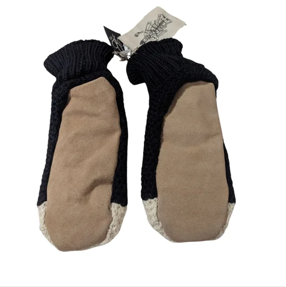 Nirvanna Designs Penguin Slippers Size Large - Picture 4 of 7